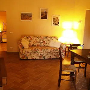 Bauernhof La Roverella, Monteroni dʼArbia